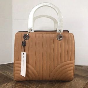 ✨BCBGENERATION✨Adrianna Quilted Micro Stachel